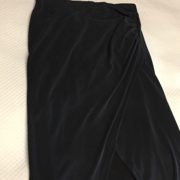 Grey skirt with front split - Picture 2 of 13